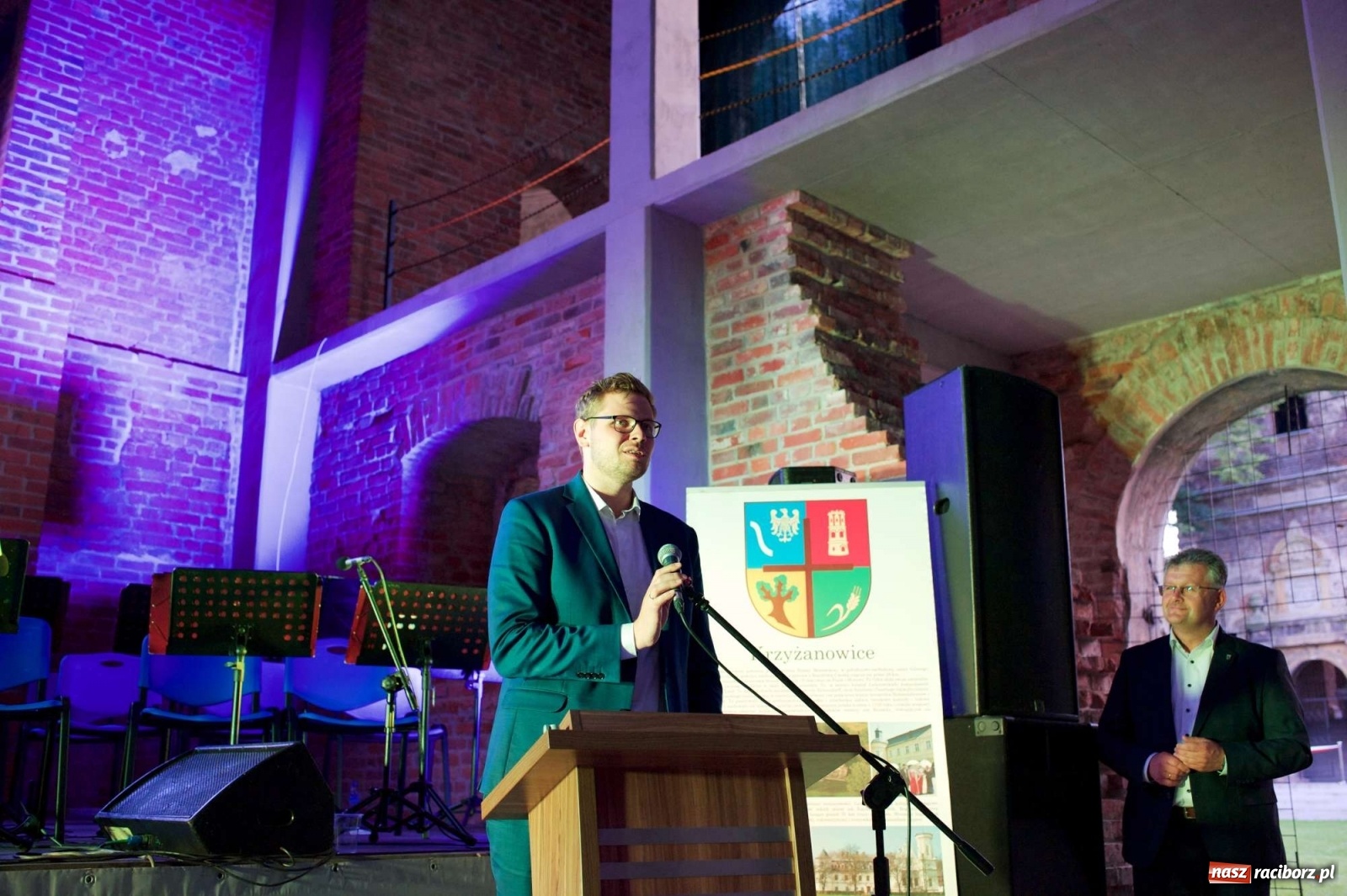 Zdjęcie w galerii na portalu naszraciborz.pl: Rewitalizacja ruin zamku w Tworkowie na wideo wiadomości z regionu