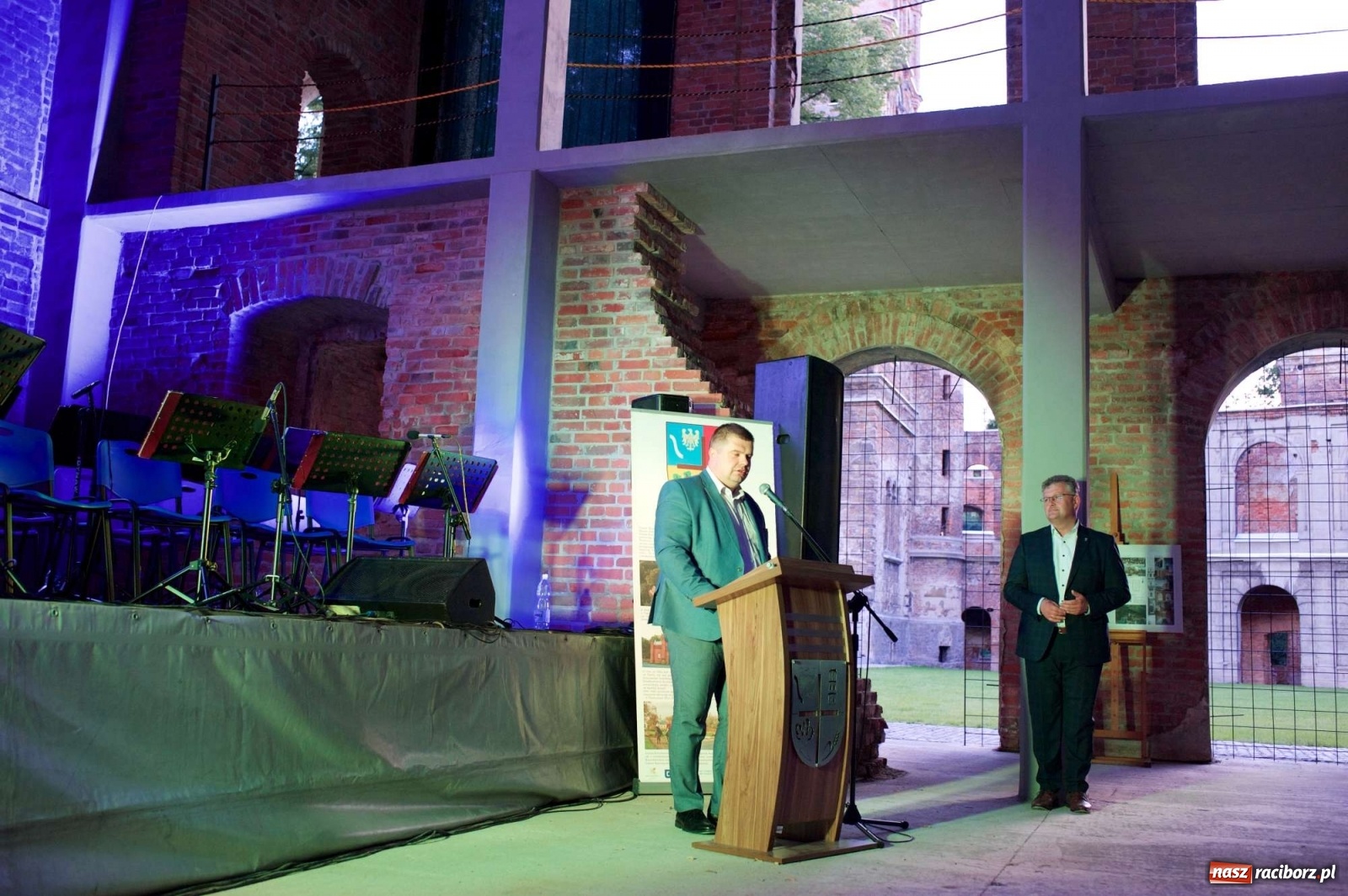 Zdjęcie w galerii na portalu naszraciborz.pl: Rewitalizacja ruin zamku w Tworkowie na wideo wiadomości z regionu