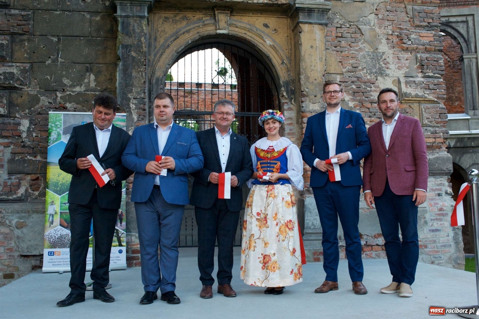 Zdjęcie w galerii na portalu naszraciborz.pl: Rewitalizacja ruin zamku w Tworkowie na wideo wiadomości z regionu