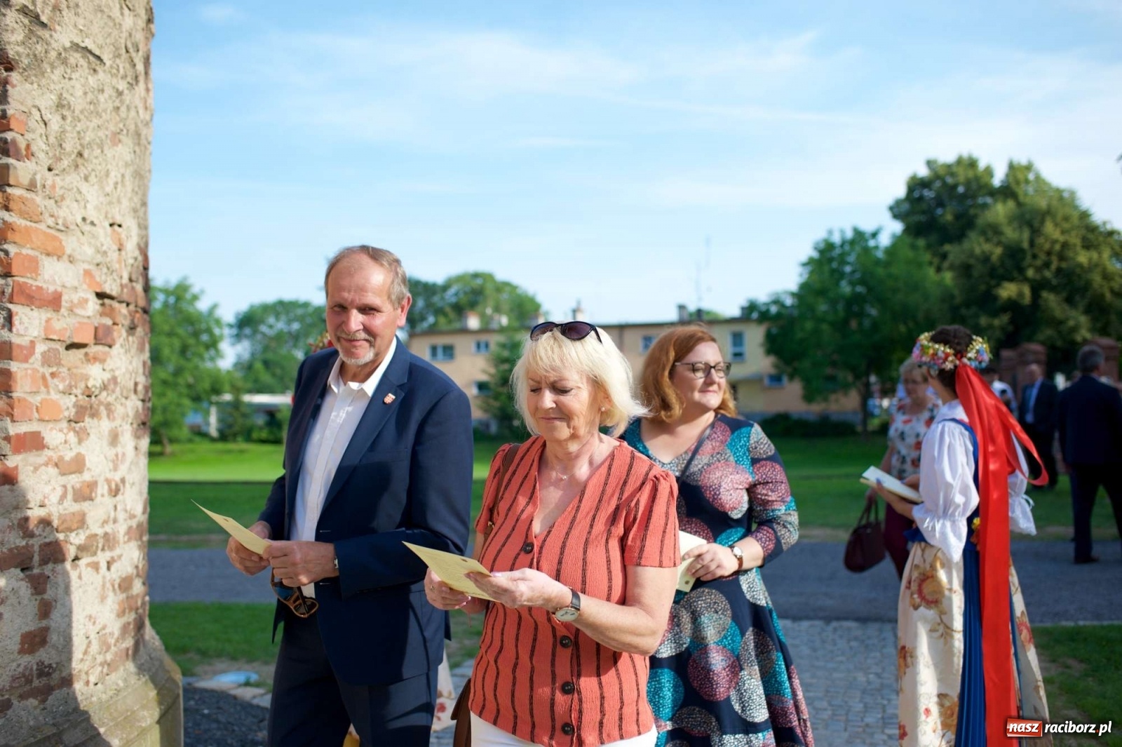 Zdjęcie w galerii na portalu naszraciborz.pl: Rewitalizacja ruin zamku w Tworkowie na wideo wiadomości z regionu