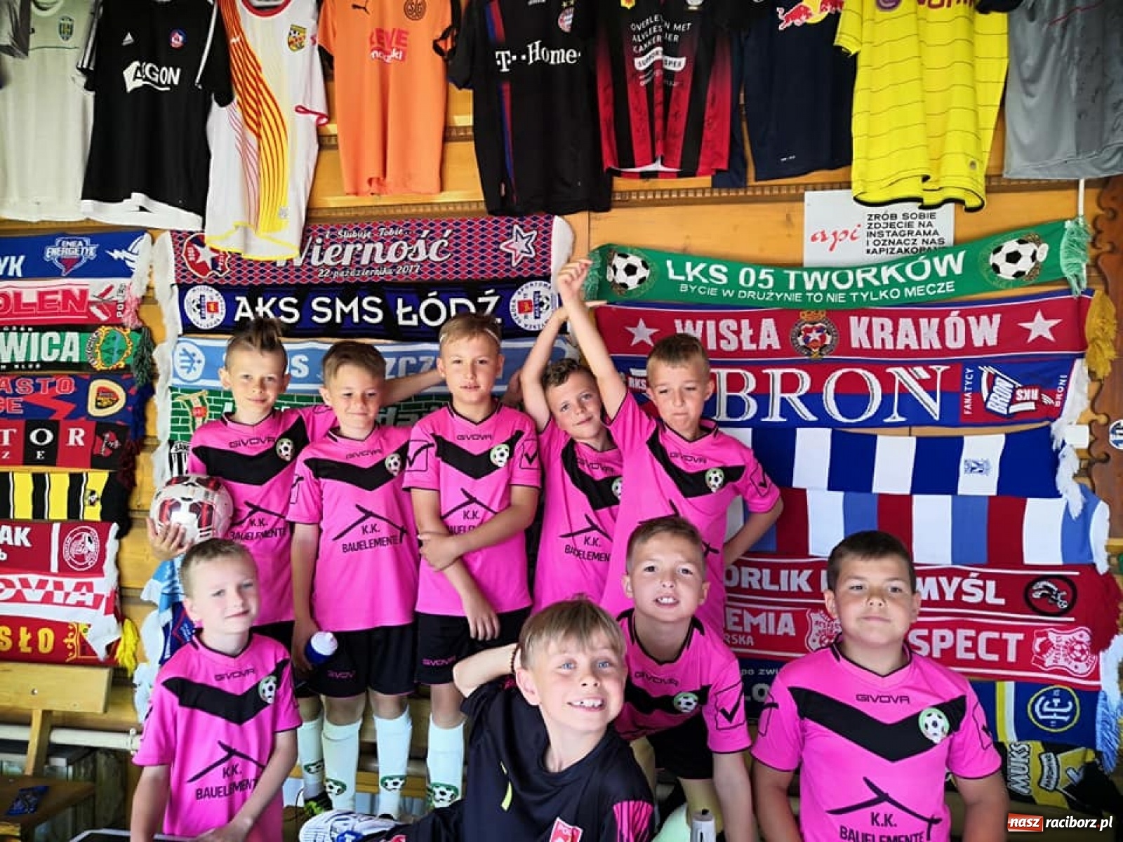 Zdjęcie w galerii na portalu naszraciborz.pl: Młodzi piłkarze LKS Tworków na turnieju w Zakopanem [FOTO] wiadomości z regionu