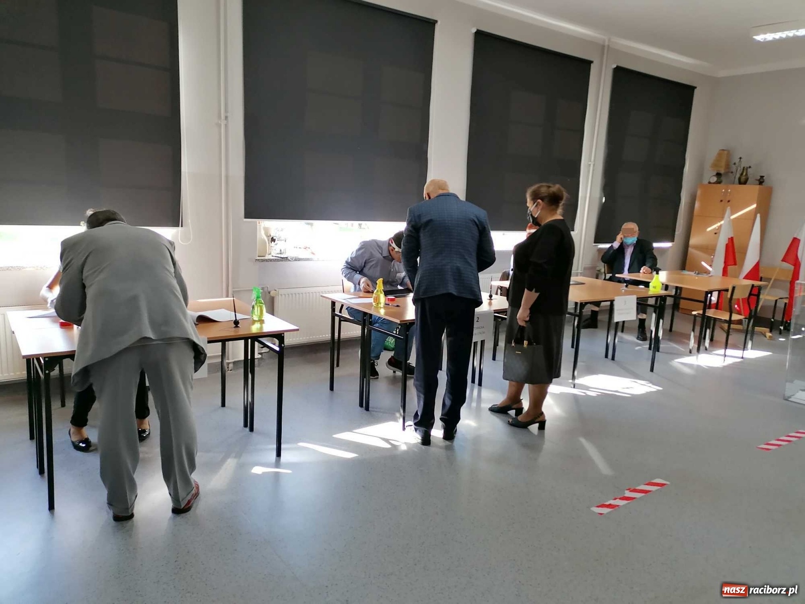 Zdjęcie w galerii na portalu naszraciborz.pl: Frekwencja w Raciborzu i powiecie raciborskim [na godz. 12.00]. Jest wyższa niż 28 czerwca! wiadomości z regionu