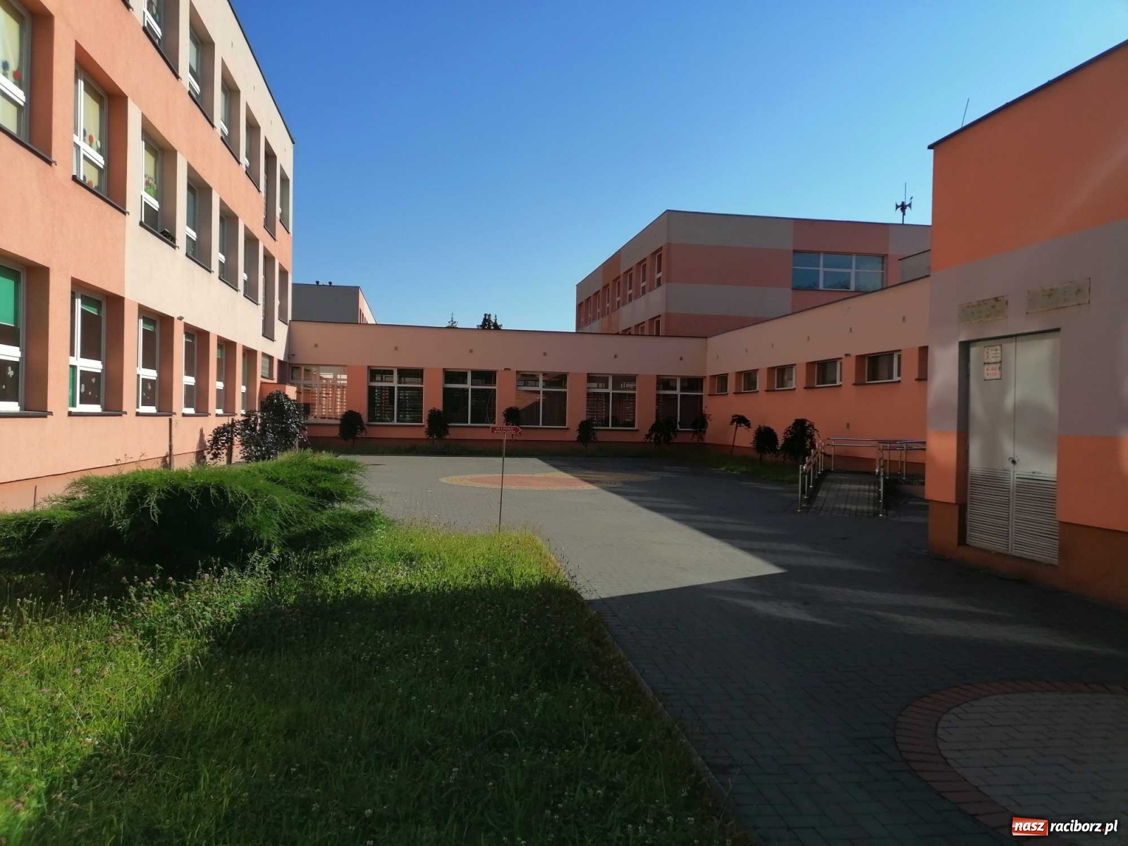 Zdjęcie w galerii na portalu naszraciborz.pl: Frekwencja w Raciborzu i powiecie raciborskim [na godz. 12.00]. Jest wyższa niż 28 czerwca! wiadomości z regionu