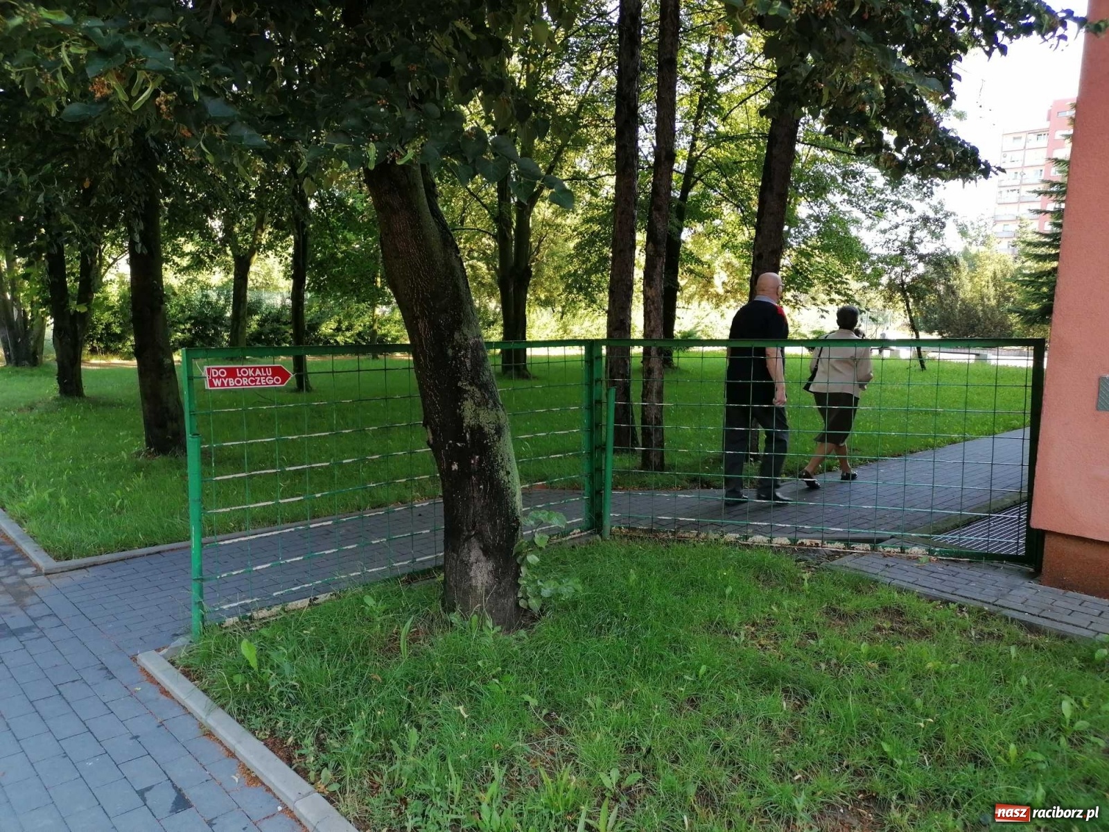 Zdjęcie w galerii na portalu naszraciborz.pl: Frekwencja w Raciborzu i powiecie raciborskim [na godz. 12.00]. Jest wyższa niż 28 czerwca! wiadomości z regionu