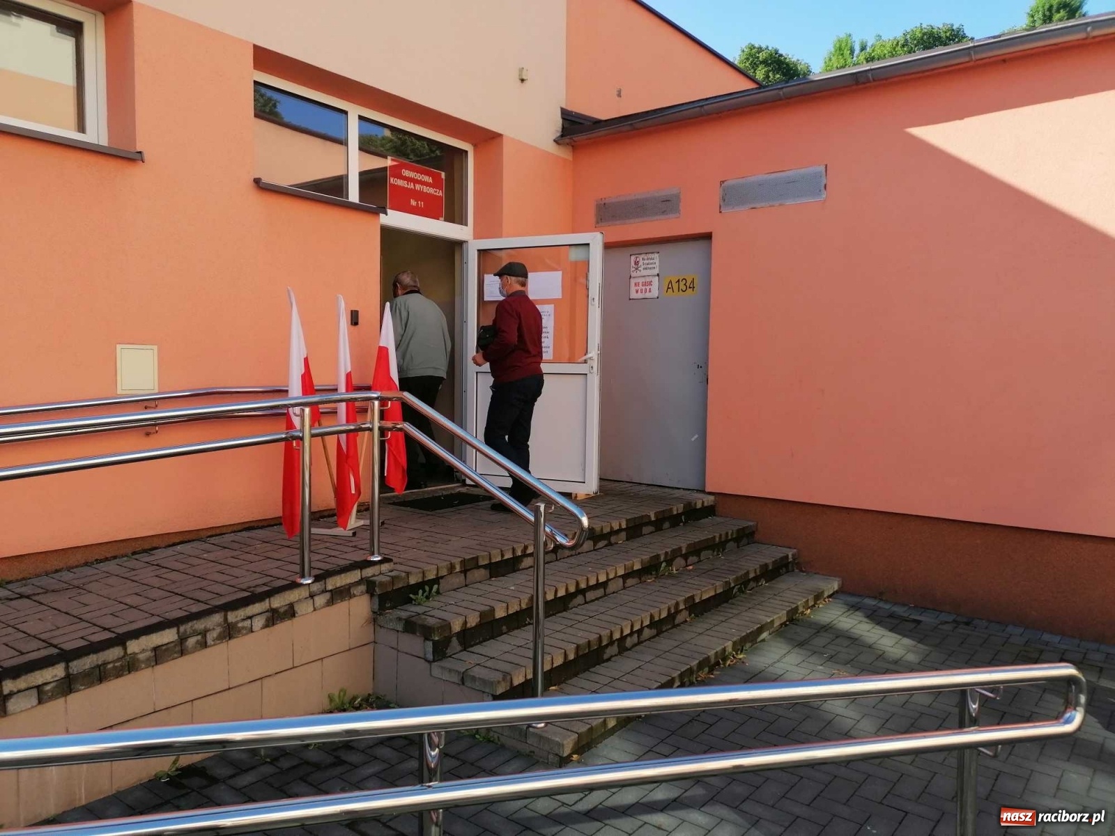 Zdjęcie w galerii na portalu naszraciborz.pl: Frekwencja w Raciborzu i powiecie raciborskim [na godz. 12.00]. Jest wyższa niż 28 czerwca! wiadomości z regionu