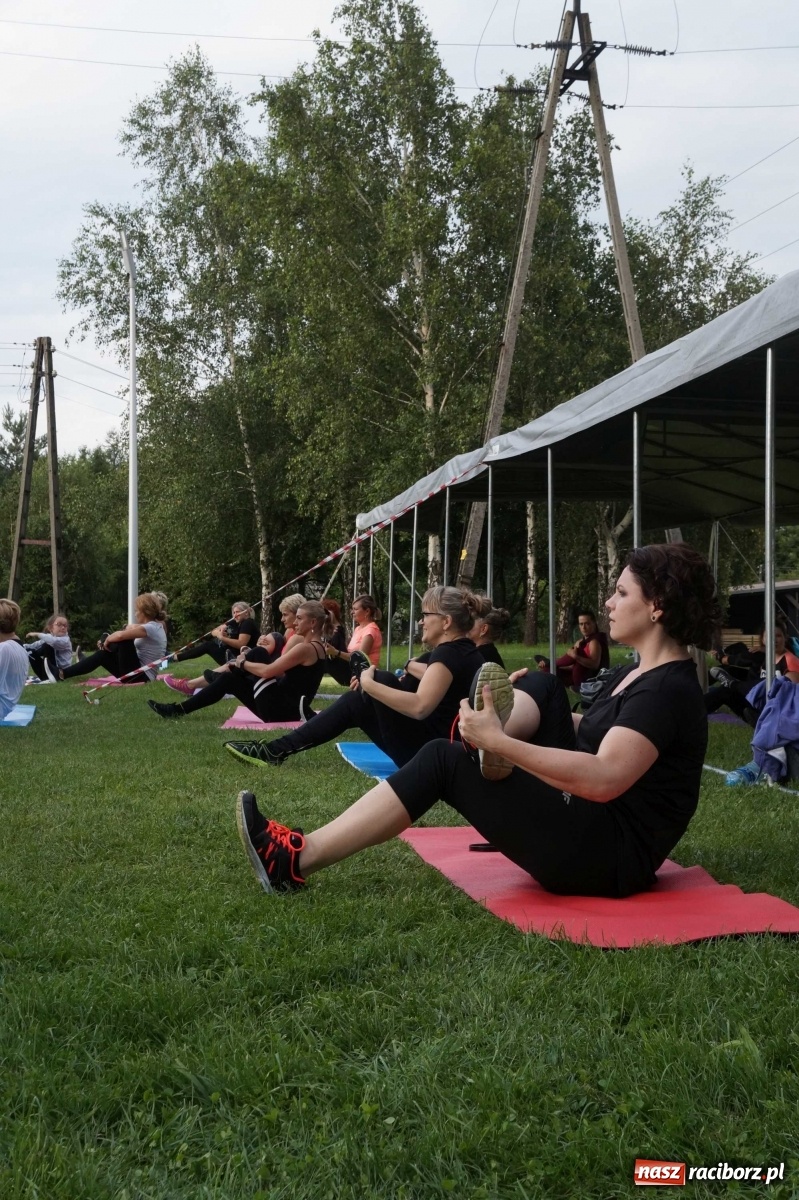 Zdjęcie w galerii na portalu naszraciborz.pl: I Wieczorny Półmaraton Fitness w GOK Kornowac wiadomości z regionu