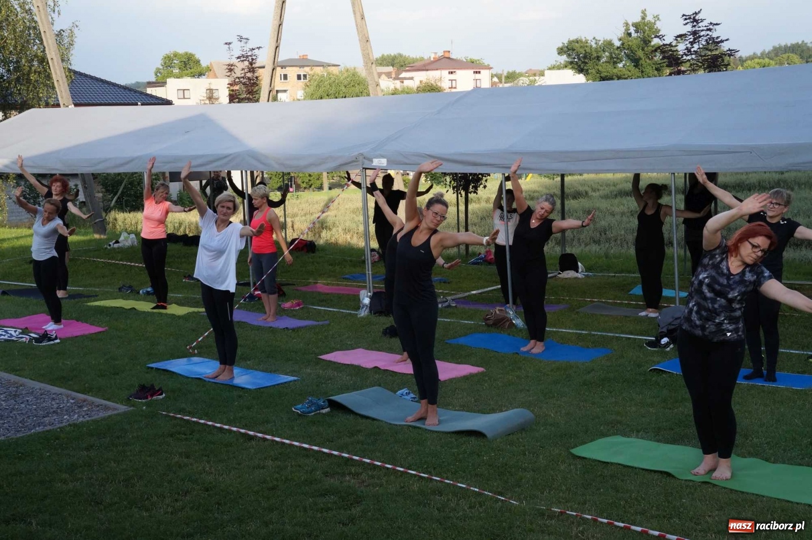 Zdjęcie w galerii na portalu naszraciborz.pl: I Wieczorny Półmaraton Fitness w GOK Kornowac wiadomości z regionu
