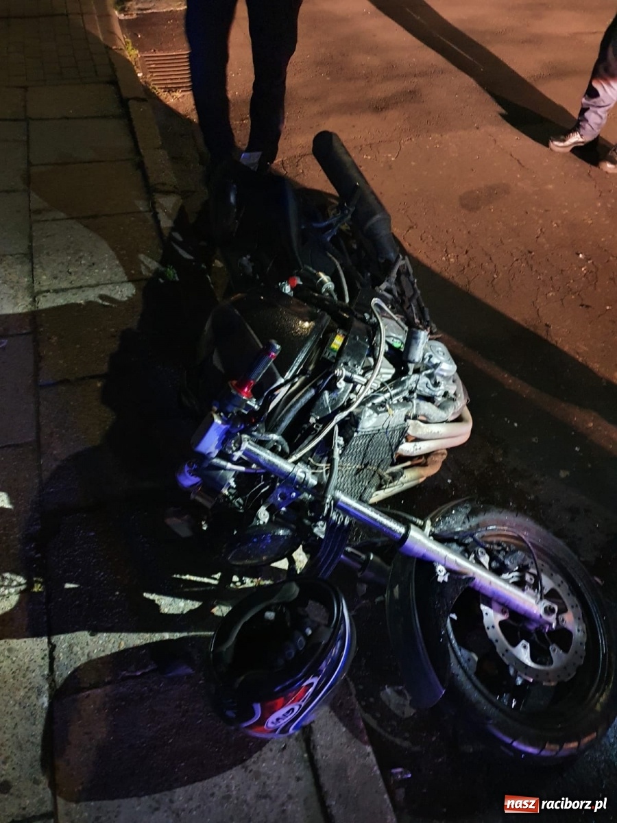 Zdjęcie w galerii na portalu naszraciborz.pl: Nocny pościg ulicami Raciborza i wypadek z udziałem radiowozu [FOTO]  wiadomości z regionu