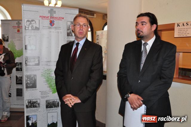 Zdjęcie w galerii na portalu naszraciborz.pl: Wstrząsające obrazy ludobójstwa wiadomości z regionu