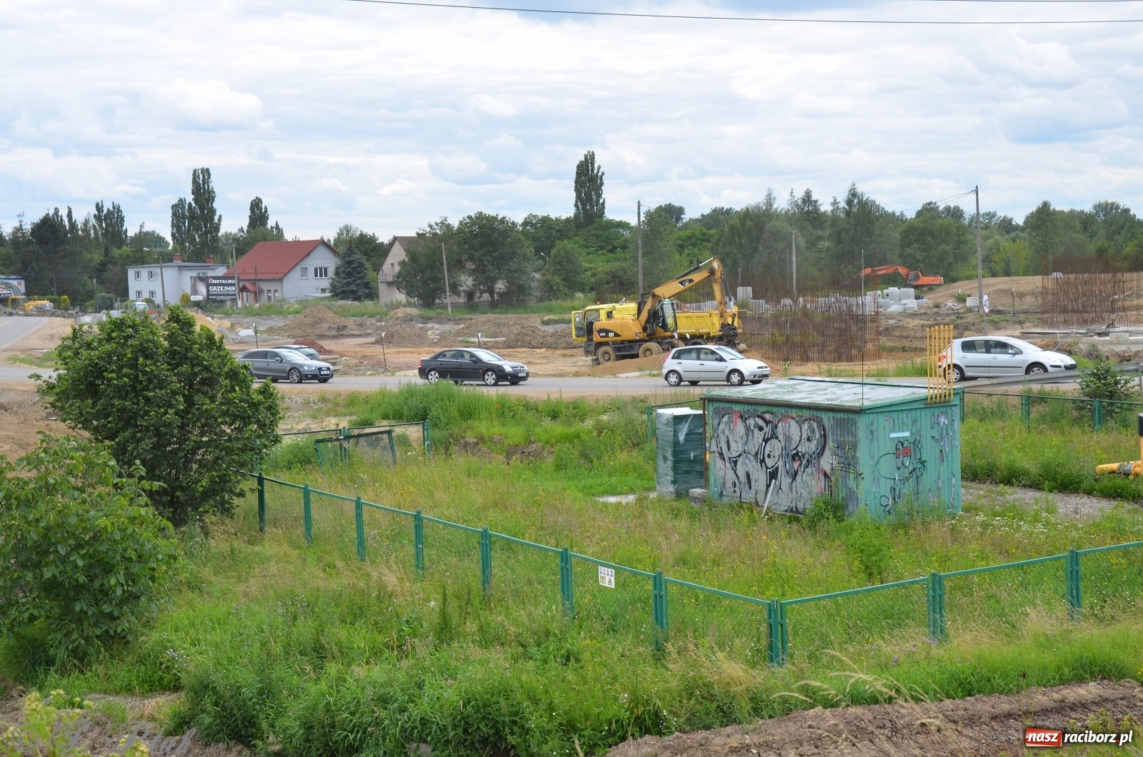Zdjęcie w galerii na portalu naszraciborz.pl: Przy moście kolejowym na Markowice powstaje wiadukt [FOTO] wiadomości z regionu