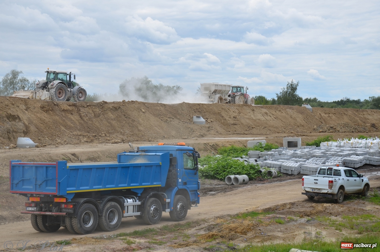 Zdjęcie w galerii na portalu naszraciborz.pl: Przy moście kolejowym na Markowice powstaje wiadukt [FOTO] wiadomości z regionu