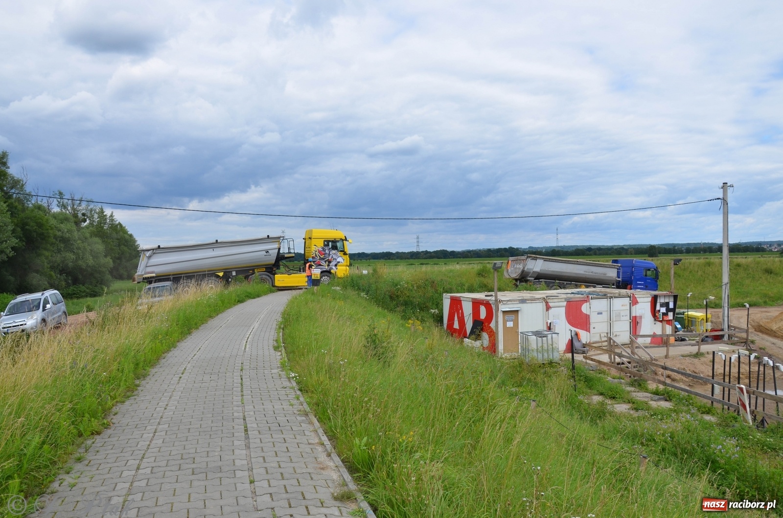 Zdjęcie w galerii na portalu naszraciborz.pl: Przy moście kolejowym na Markowice powstaje wiadukt [FOTO] wiadomości z regionu
