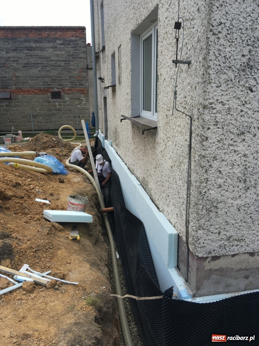 Zdjęcie w galerii na portalu naszraciborz.pl: Budynki w Gminie Rudnik przechodzą termomodernizację wiadomości z regionu