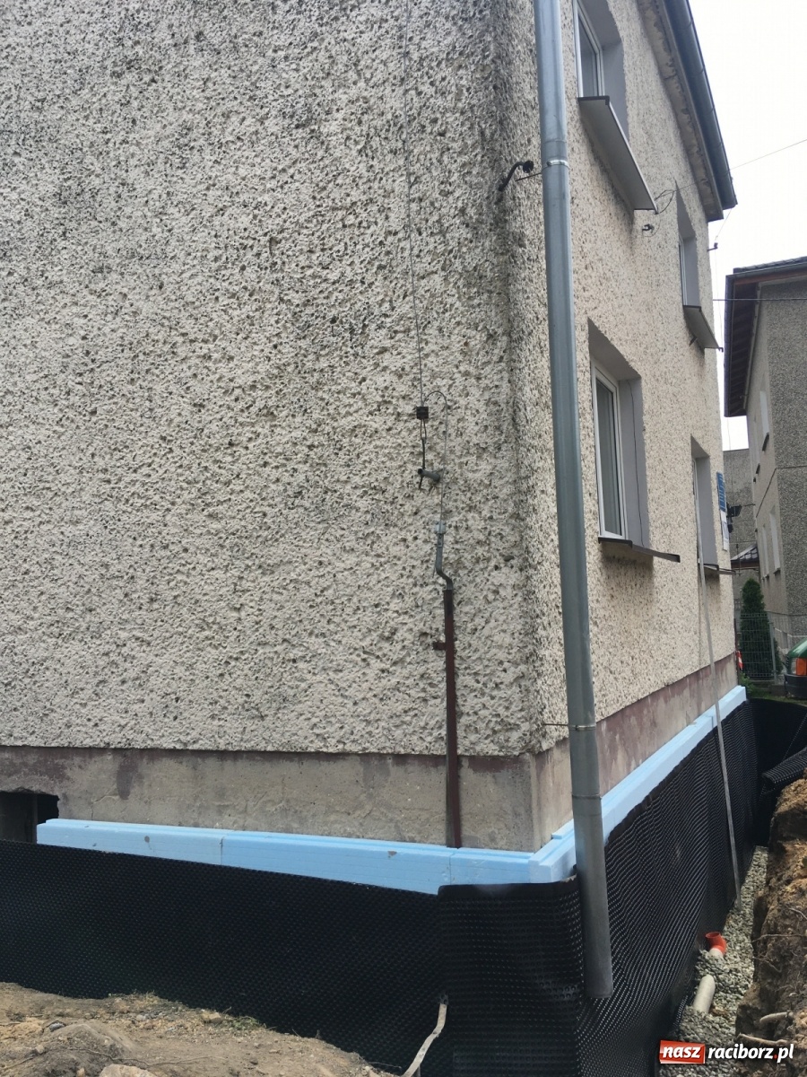 Zdjęcie w galerii na portalu naszraciborz.pl: Budynki w Gminie Rudnik przechodzą termomodernizację wiadomości z regionu