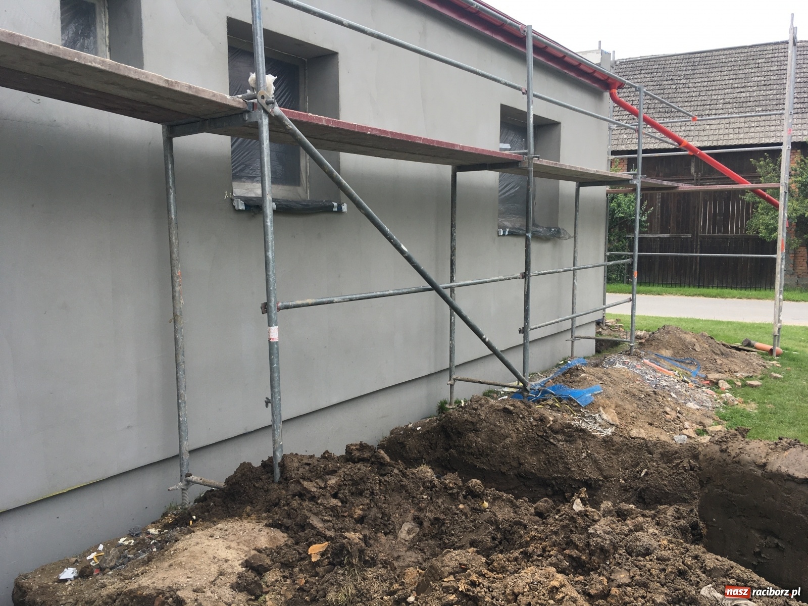 Zdjęcie w galerii na portalu naszraciborz.pl: Budynki w Gminie Rudnik przechodzą termomodernizację wiadomości z regionu