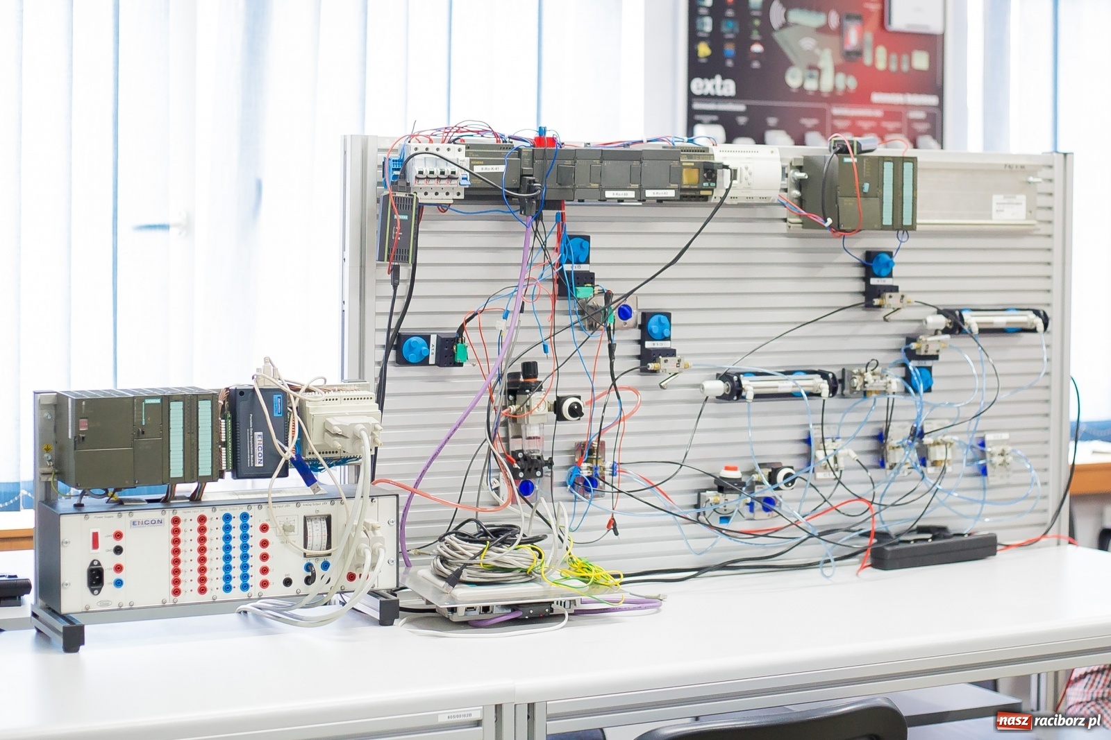 Zdjęcie w galerii na portalu naszraciborz.pl: Automatyka i Robotyka. Bezpłatne studia inżynierskie w PWSZ w Raciborzu wiadomości z regionu