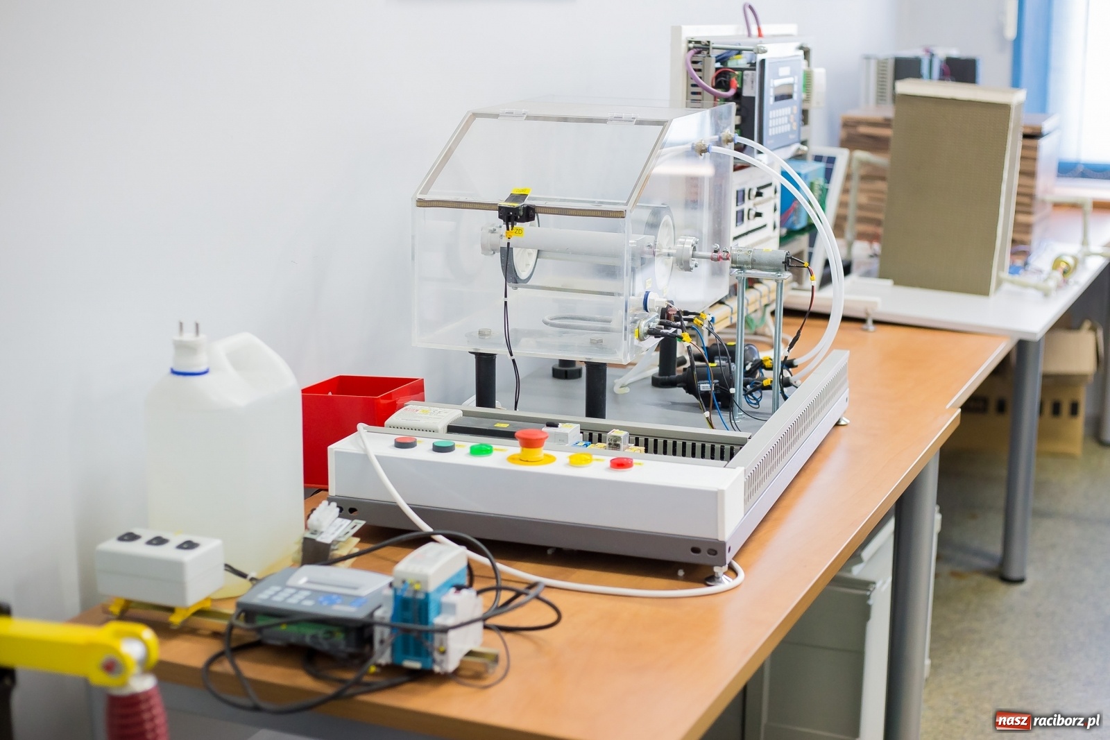 Zdjęcie w galerii na portalu naszraciborz.pl: Automatyka i Robotyka. Bezpłatne studia inżynierskie w PWSZ w Raciborzu wiadomości z regionu