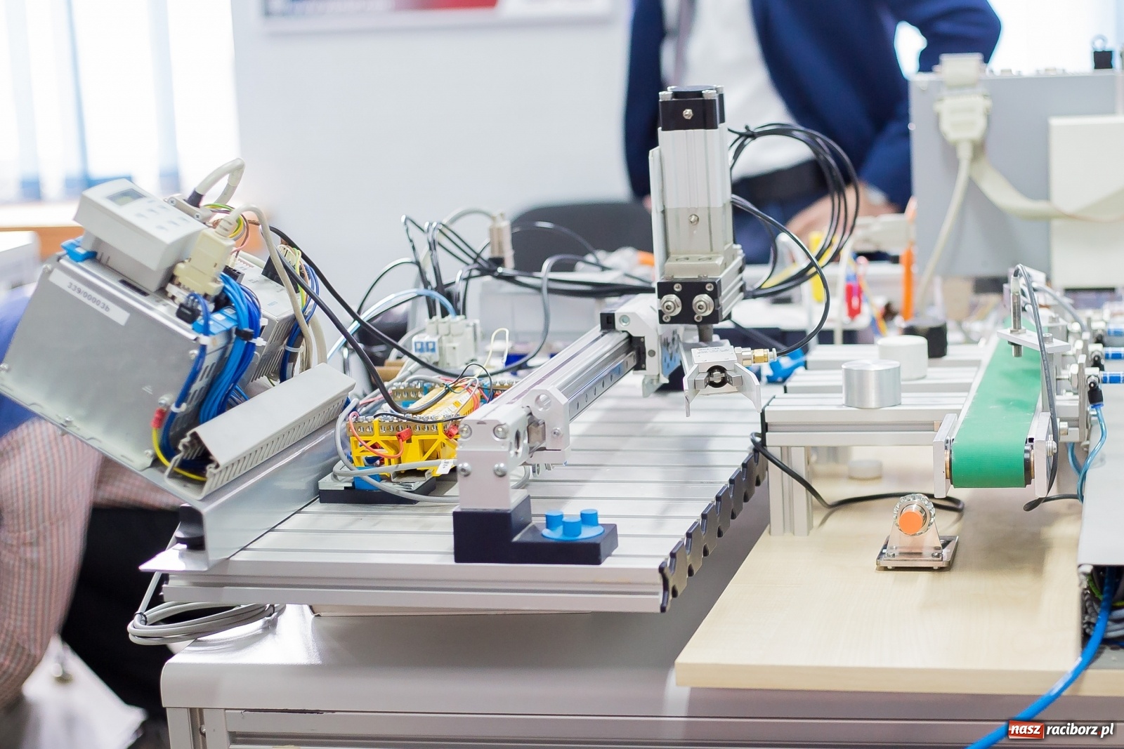 Zdjęcie w galerii na portalu naszraciborz.pl: Automatyka i Robotyka. Bezpłatne studia inżynierskie w PWSZ w Raciborzu wiadomości z regionu