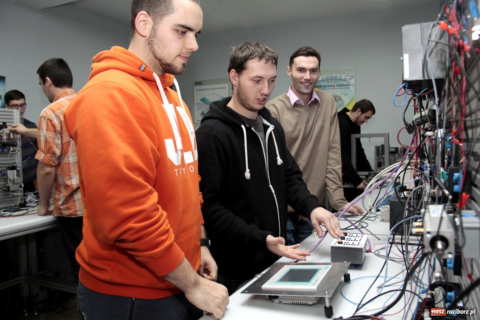 Zdjęcie w galerii na portalu naszraciborz.pl: Automatyka i Robotyka. Bezpłatne studia inżynierskie w PWSZ w Raciborzu wiadomości z regionu