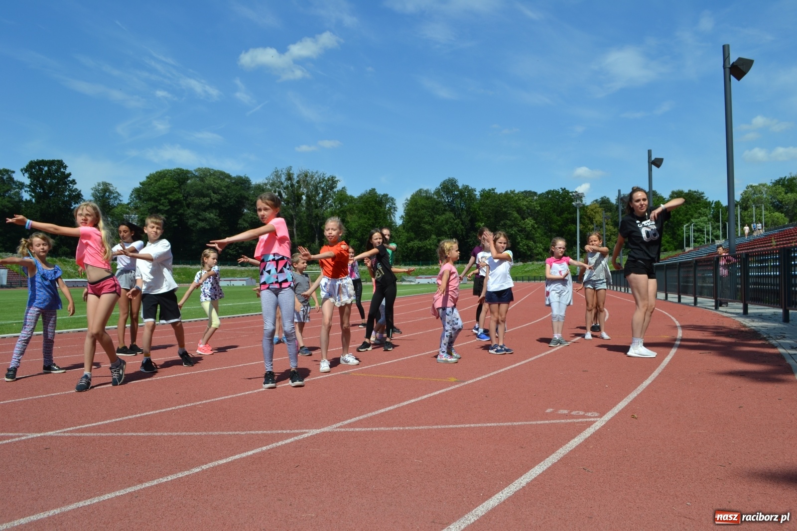 Zdjęcie w galerii na portalu naszraciborz.pl: Skaza na lato. Taneczne warsztaty z RCK [FOTO] wiadomości z regionu
