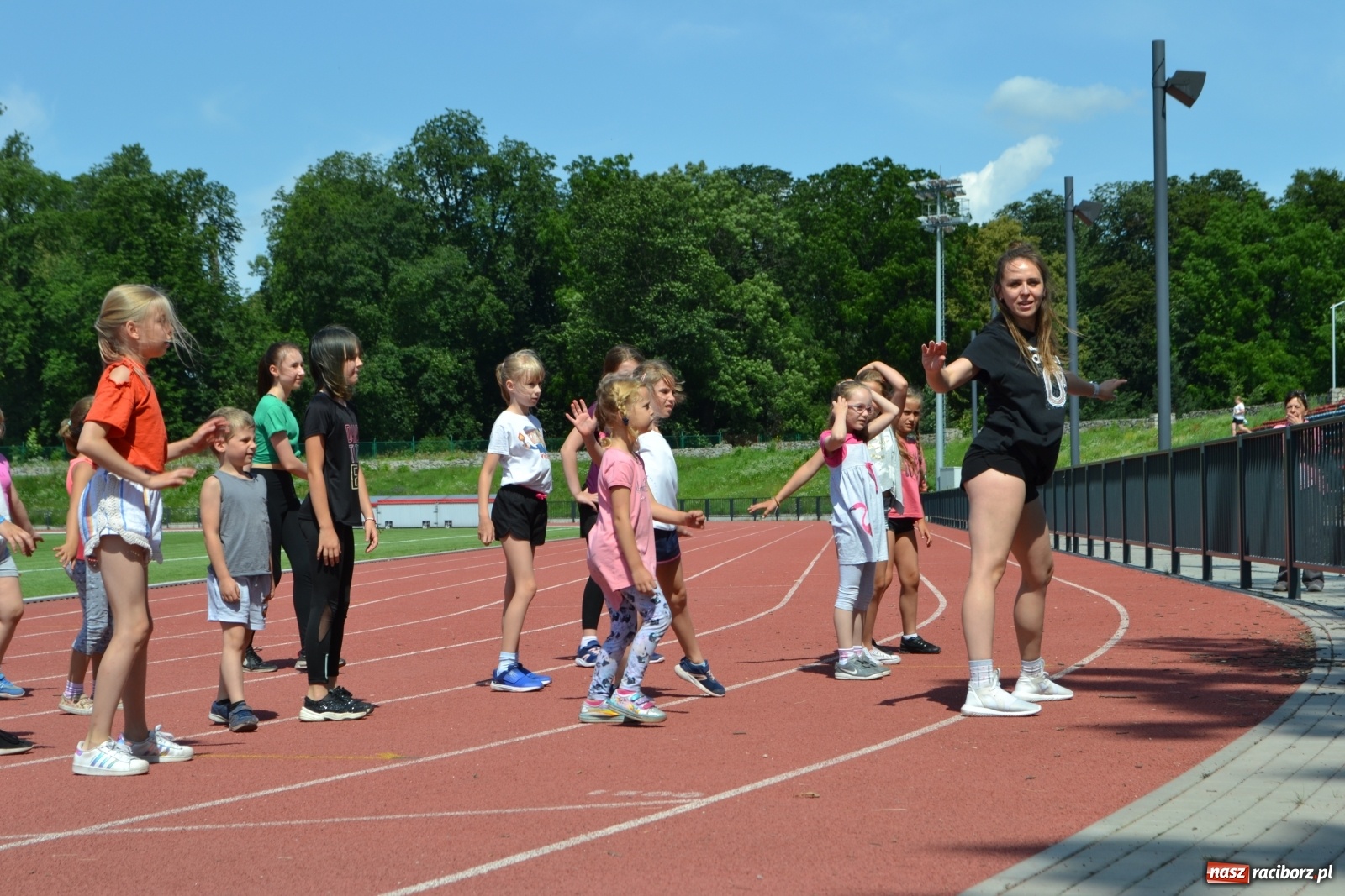 Zdjęcie w galerii na portalu naszraciborz.pl: Skaza na lato. Taneczne warsztaty z RCK [FOTO] wiadomości z regionu