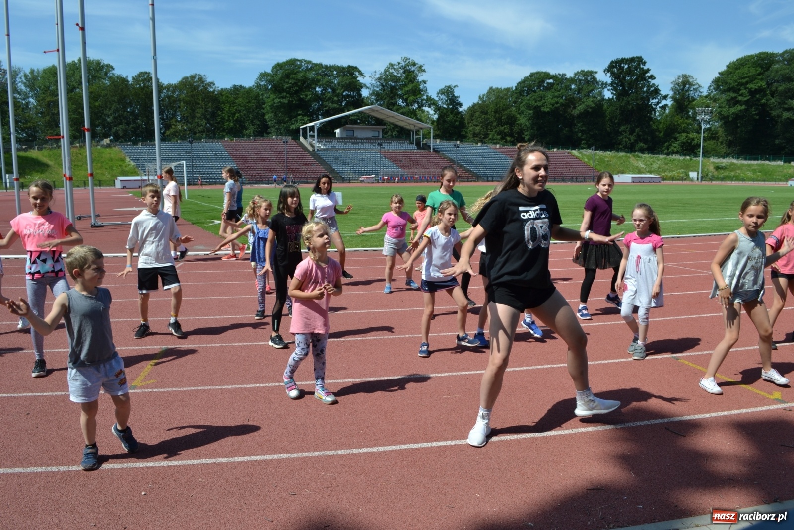 Zdjęcie w galerii na portalu naszraciborz.pl: Skaza na lato. Taneczne warsztaty z RCK [FOTO] wiadomości z regionu