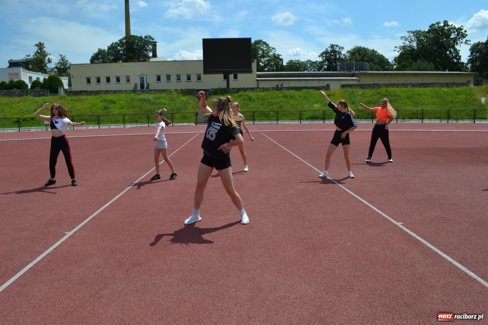 Zdjęcie w galerii na portalu naszraciborz.pl: Skaza na lato. Taneczne warsztaty z RCK [FOTO] wiadomości z regionu