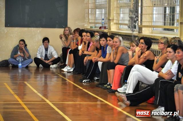 Zdjęcie w galerii na portalu naszraciborz.pl: Chcą wiedzieć jak się bronić wiadomości z regionu