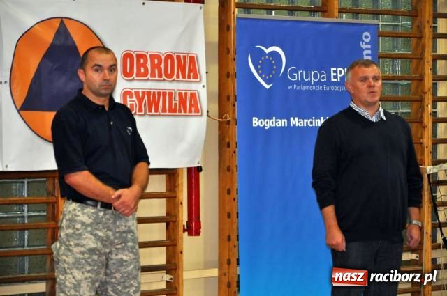 Zdjęcie w galerii na portalu naszraciborz.pl: Chcą wiedzieć jak się bronić wiadomości z regionu