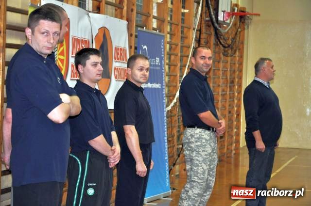 Zdjęcie w galerii na portalu naszraciborz.pl: Chcą wiedzieć jak się bronić wiadomości z regionu