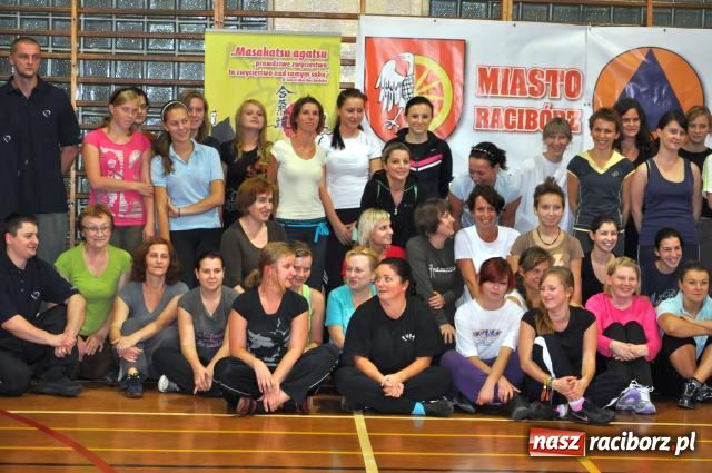 Zdjęcie w galerii na portalu naszraciborz.pl: Chcą wiedzieć jak się bronić wiadomości z regionu