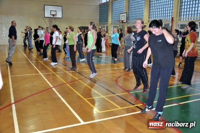 Zdjęcie w galerii na portalu naszraciborz.pl: Chcą wiedzieć jak się bronić wiadomości z regionu