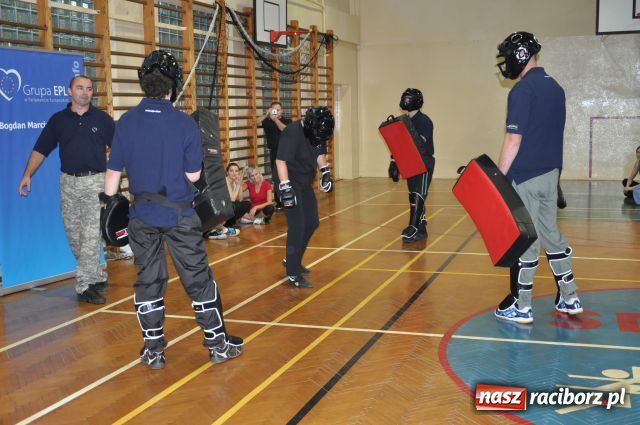Zdjęcie w galerii na portalu naszraciborz.pl: Chcą wiedzieć jak się bronić wiadomości z regionu