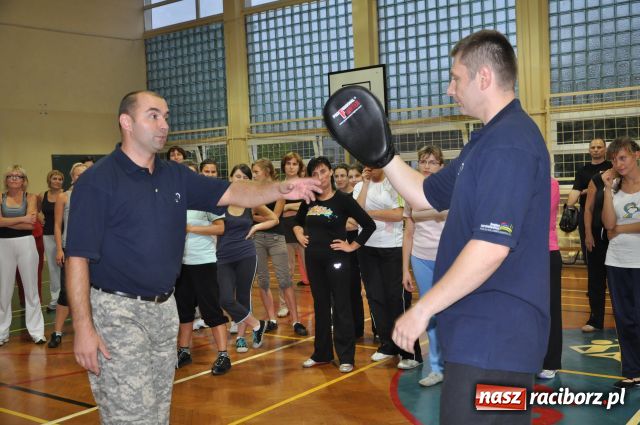 Zdjęcie w galerii na portalu naszraciborz.pl: Chcą wiedzieć jak się bronić wiadomości z regionu