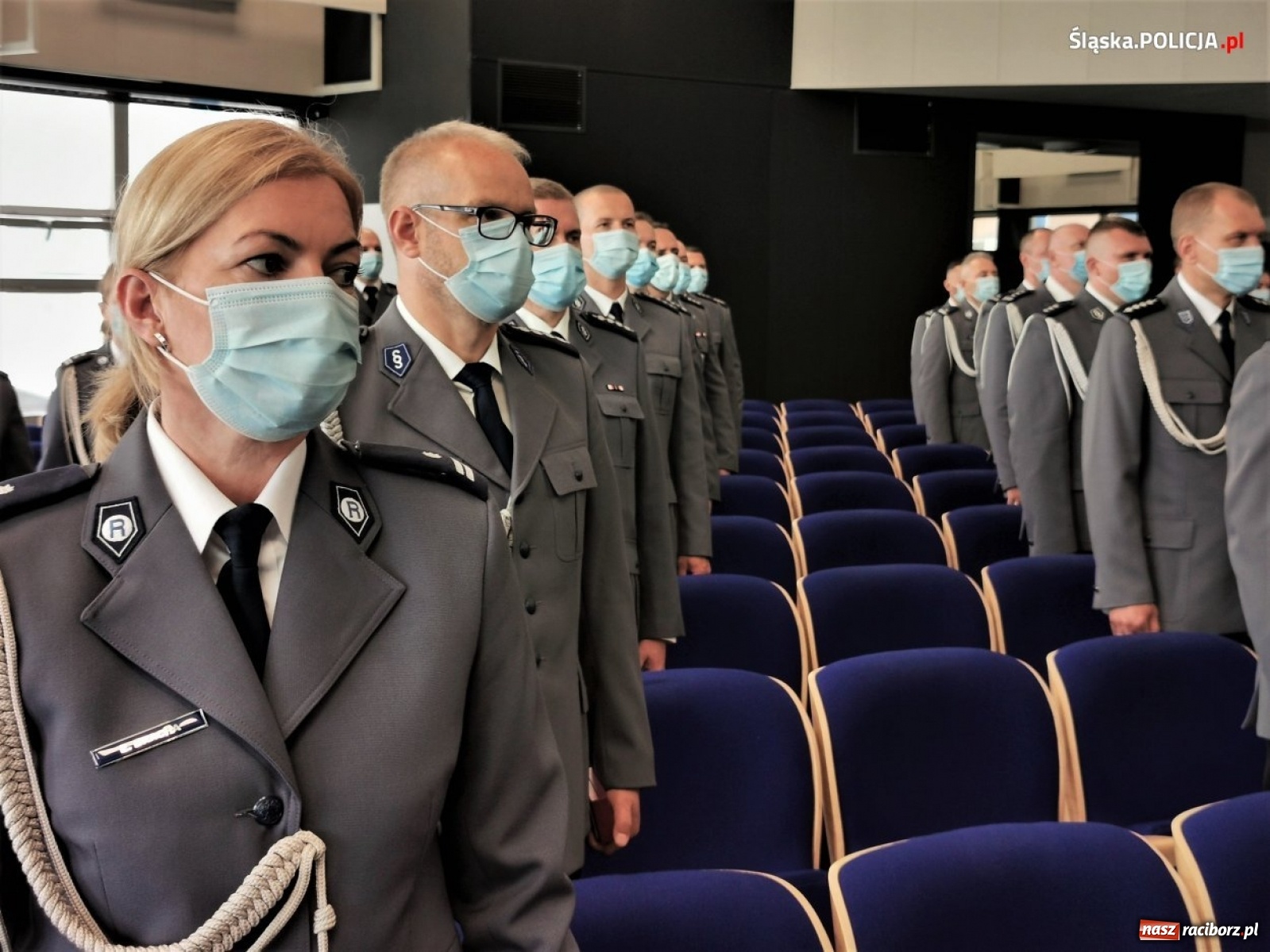 Zdjęcie w galerii na portalu naszraciborz.pl: Burmistrz Kuźni Raciborskiej z Medalem za Zasługi dla Policji wiadomości z regionu