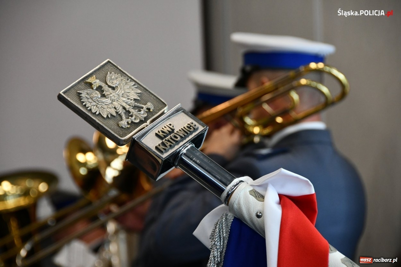 Zdjęcie w galerii na portalu naszraciborz.pl: Burmistrz Kuźni Raciborskiej z Medalem za Zasługi dla Policji wiadomości z regionu