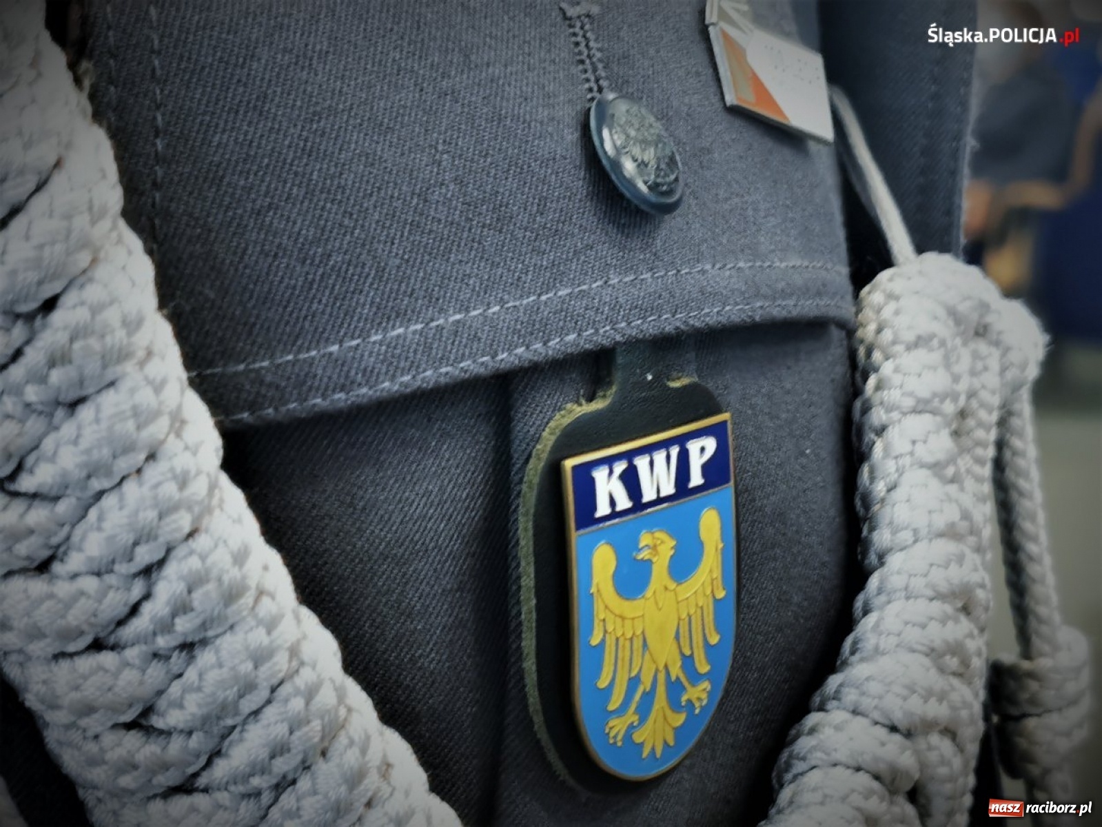 Zdjęcie w galerii na portalu naszraciborz.pl: Burmistrz Kuźni Raciborskiej z Medalem za Zasługi dla Policji wiadomości z regionu