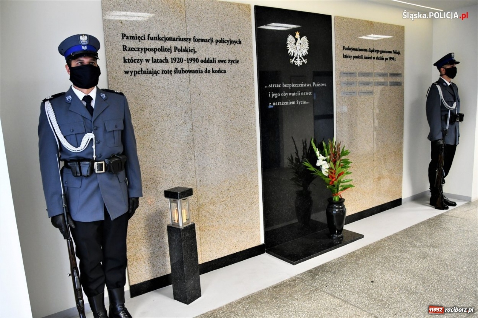 Zdjęcie w galerii na portalu naszraciborz.pl: Burmistrz Kuźni Raciborskiej z Medalem za Zasługi dla Policji wiadomości z regionu