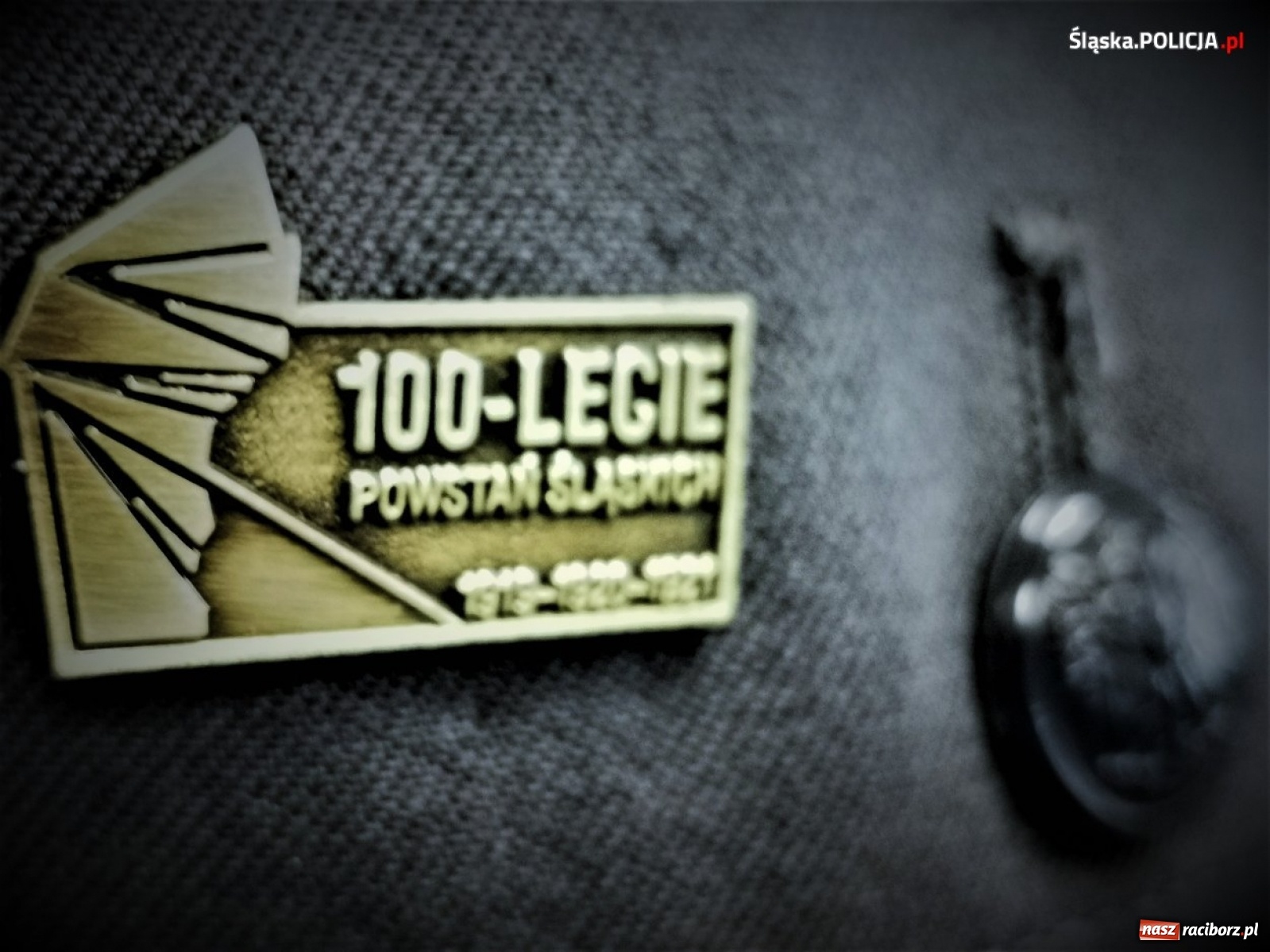 Zdjęcie w galerii na portalu naszraciborz.pl: Burmistrz Kuźni Raciborskiej z Medalem za Zasługi dla Policji wiadomości z regionu