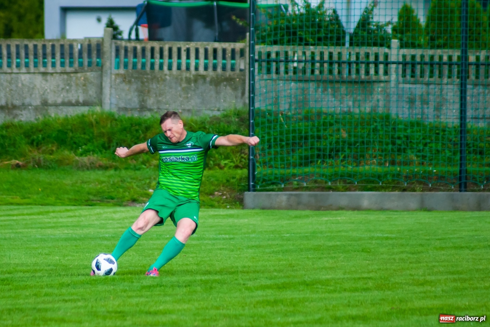 Zdjęcie w galerii na portalu naszraciborz.pl: Głowa Mateusza Kocota tajną bronią Tworkowa [FOTO] wiadomości z regionu