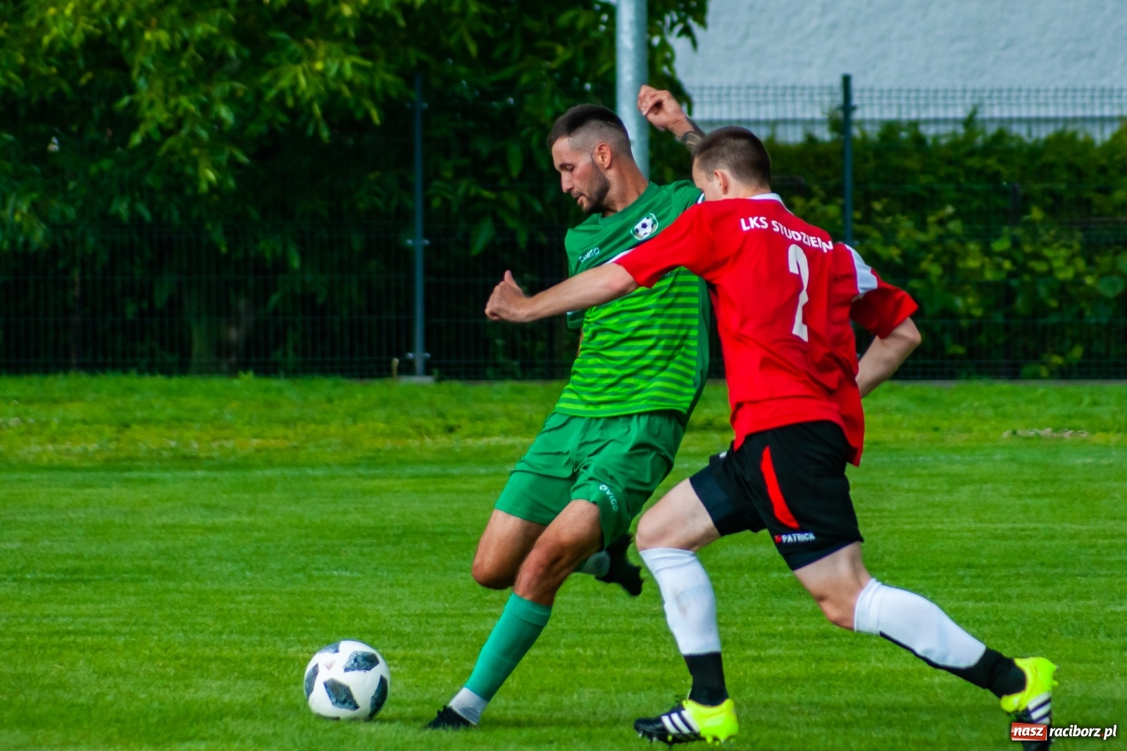 Zdjęcie w galerii na portalu naszraciborz.pl: Głowa Mateusza Kocota tajną bronią Tworkowa [FOTO] wiadomości z regionu