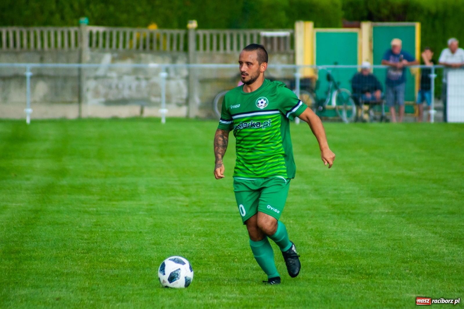 Zdjęcie w galerii na portalu naszraciborz.pl: Głowa Mateusza Kocota tajną bronią Tworkowa [FOTO] wiadomości z regionu