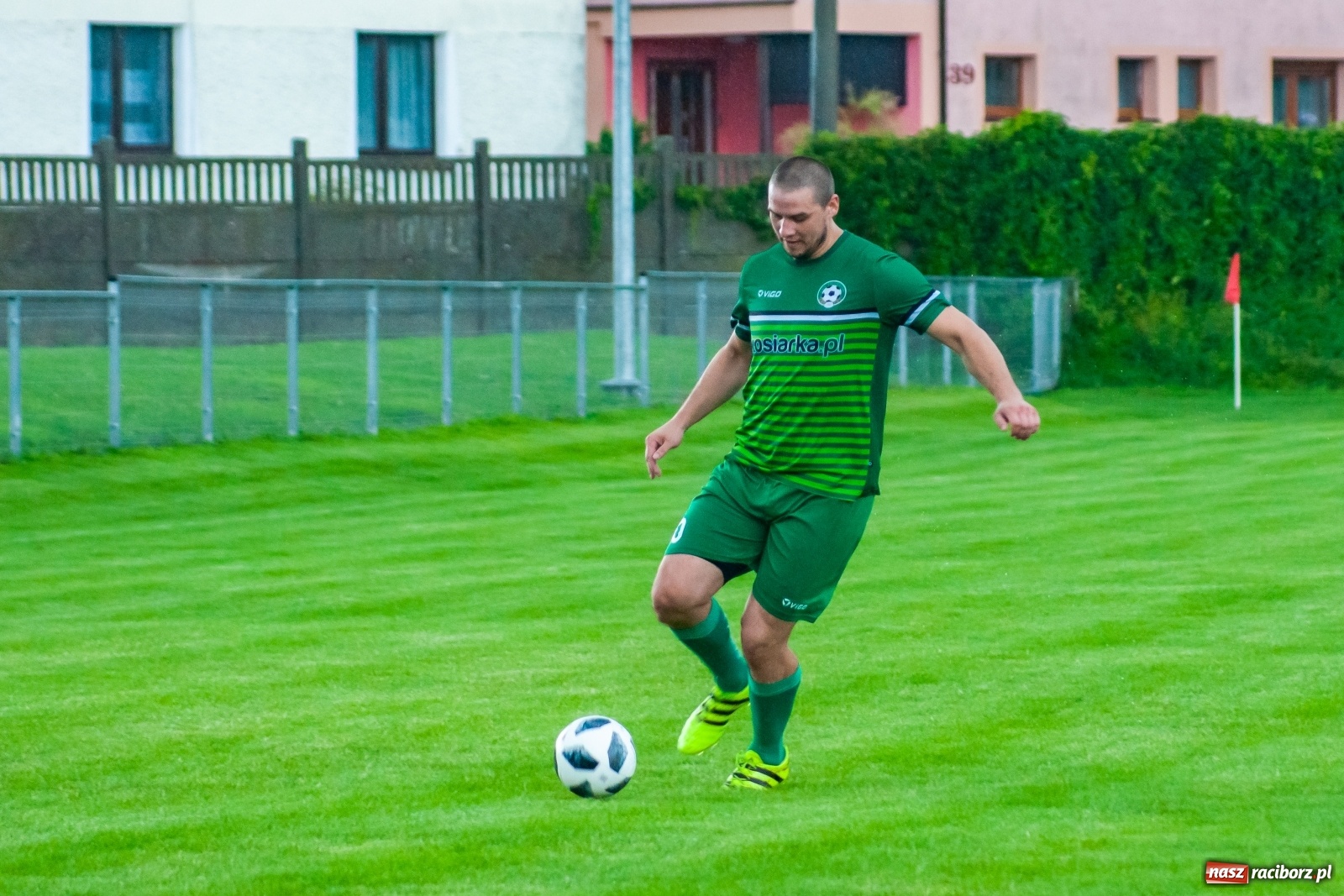 Zdjęcie w galerii na portalu naszraciborz.pl: Głowa Mateusza Kocota tajną bronią Tworkowa [FOTO] wiadomości z regionu