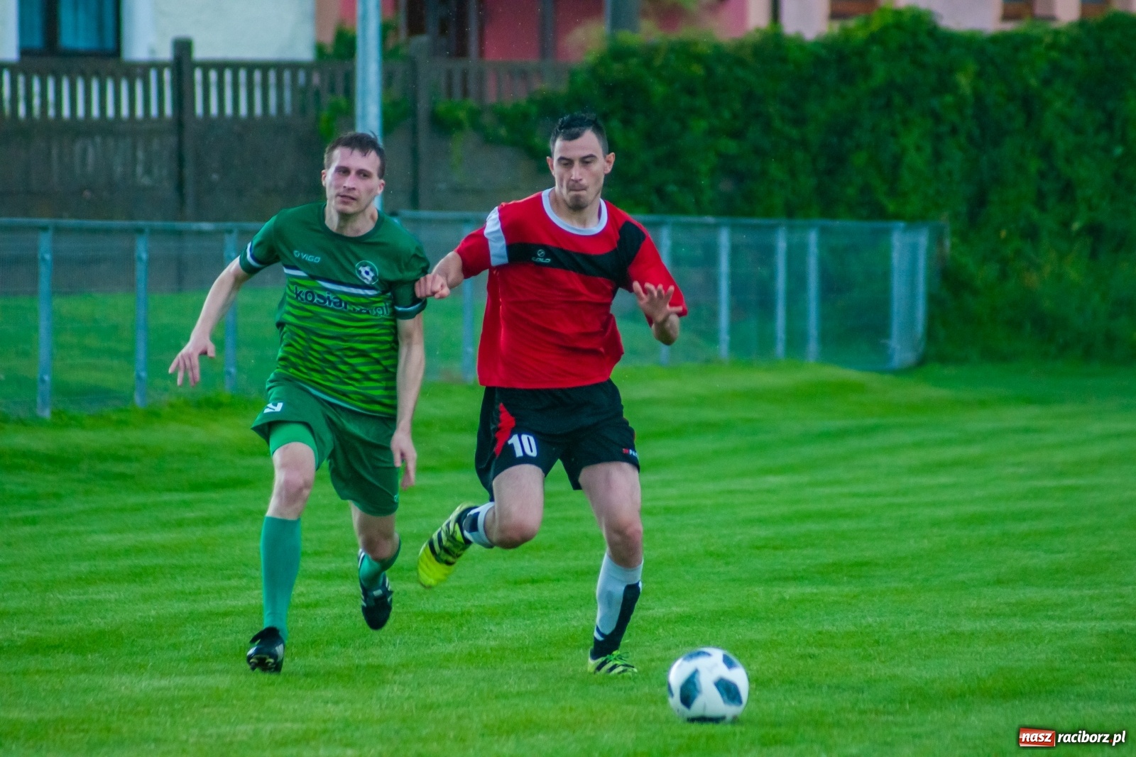 Zdjęcie w galerii na portalu naszraciborz.pl: Głowa Mateusza Kocota tajną bronią Tworkowa [FOTO] wiadomości z regionu