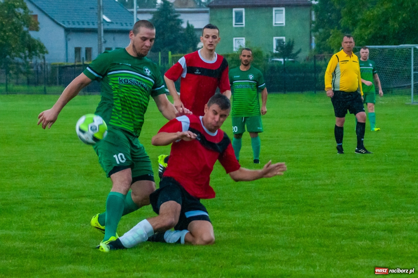 Zdjęcie w galerii na portalu naszraciborz.pl: Głowa Mateusza Kocota tajną bronią Tworkowa [FOTO] wiadomości z regionu