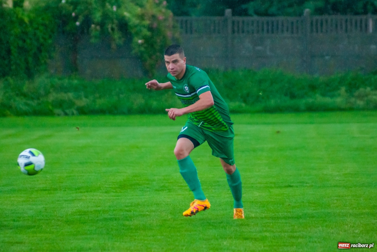 Zdjęcie w galerii na portalu naszraciborz.pl: Głowa Mateusza Kocota tajną bronią Tworkowa [FOTO] wiadomości z regionu