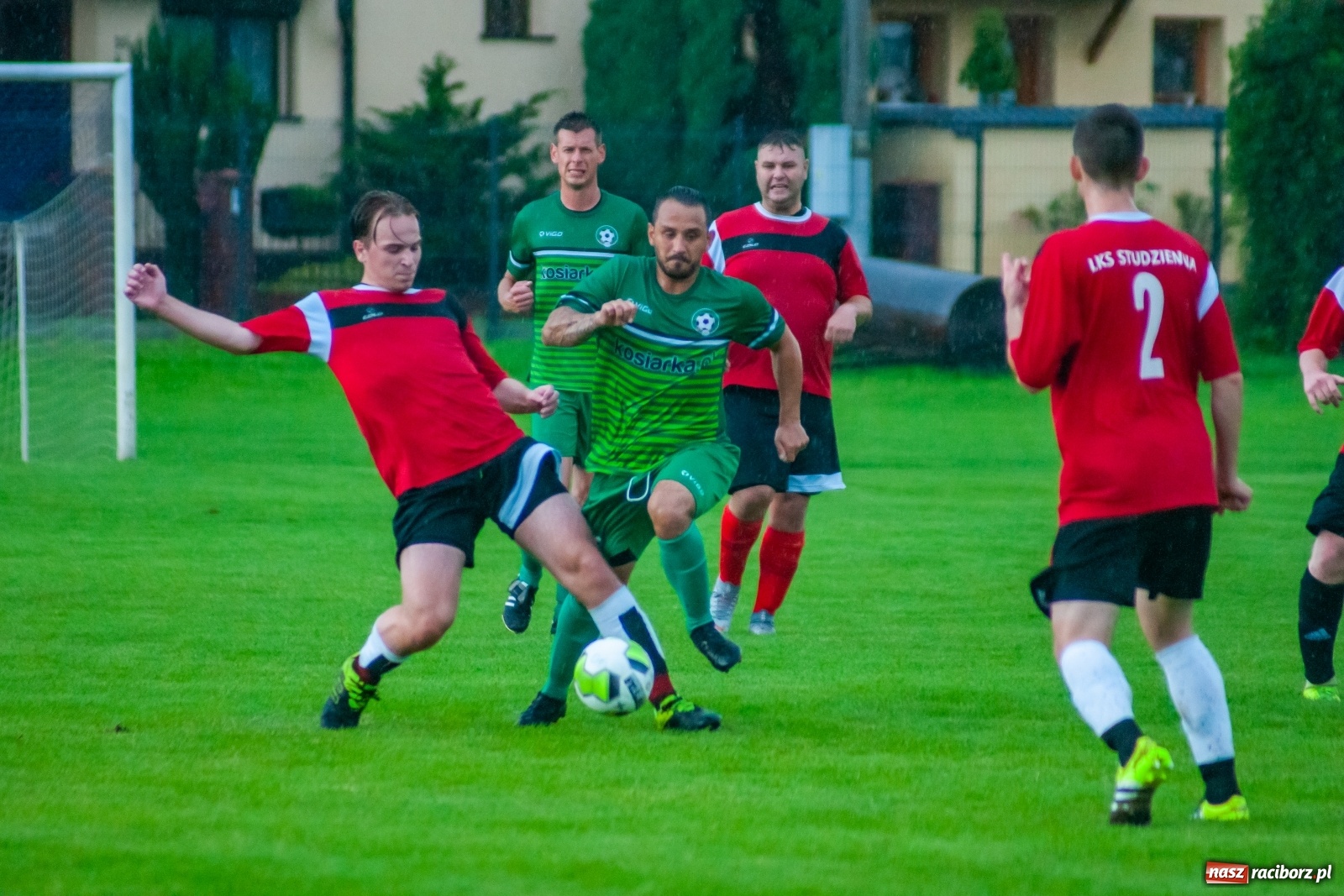 Zdjęcie w galerii na portalu naszraciborz.pl: Głowa Mateusza Kocota tajną bronią Tworkowa [FOTO] wiadomości z regionu