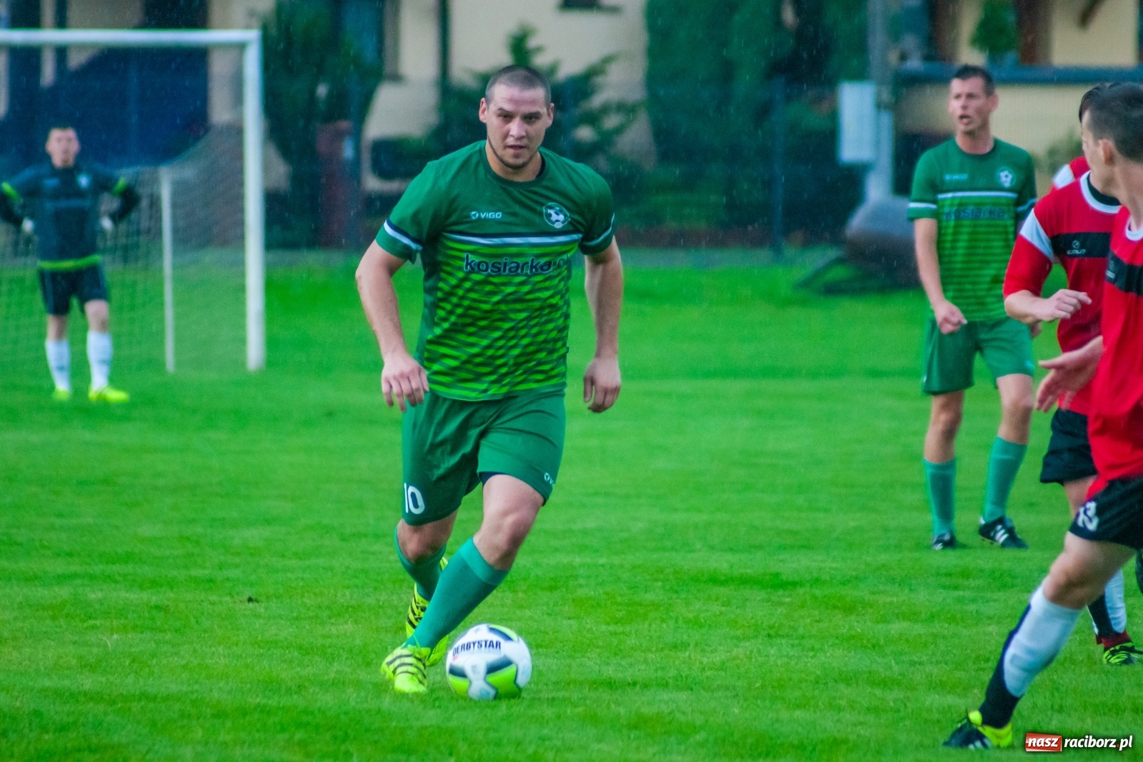 Zdjęcie w galerii na portalu naszraciborz.pl: Głowa Mateusza Kocota tajną bronią Tworkowa [FOTO] wiadomości z regionu