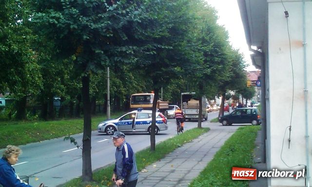 Zdjęcie w galerii na portalu naszraciborz.pl: Potrącenie rowerzystki na Kościuszki wiadomości z regionu