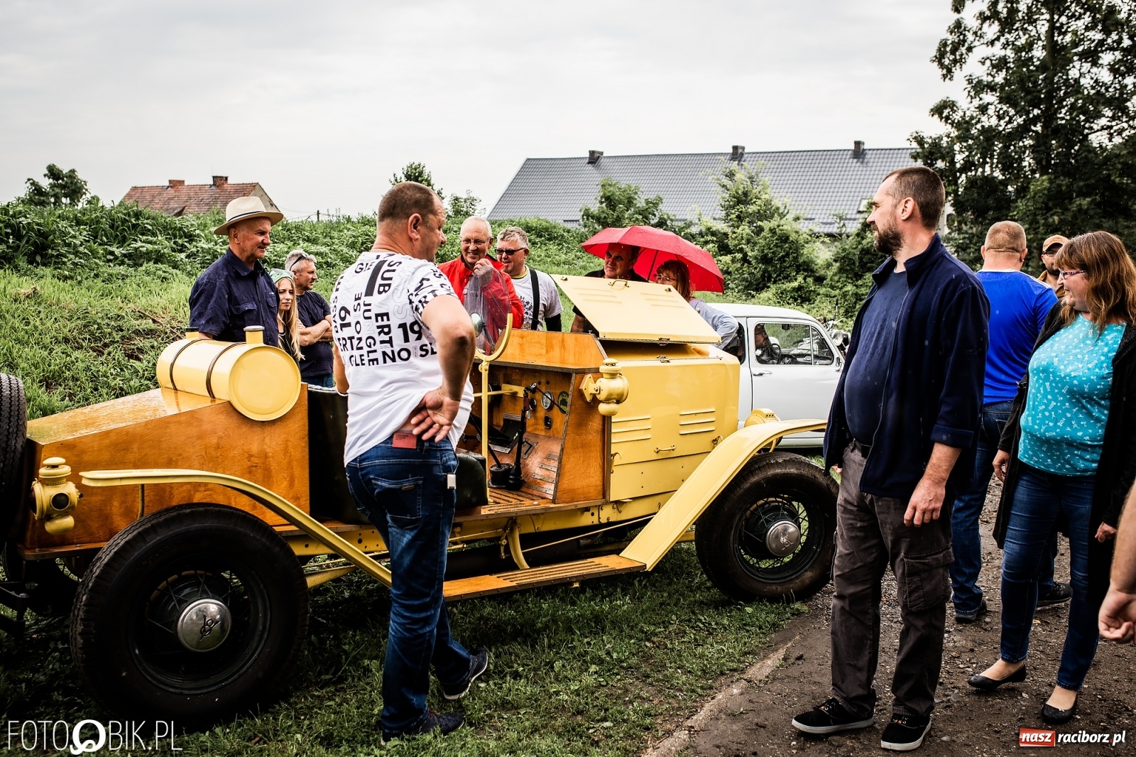 Zdjęcie w galerii na portalu naszraciborz.pl: Pojazdy zabytkowe zjadą do Sławikowa wiadomości z regionu